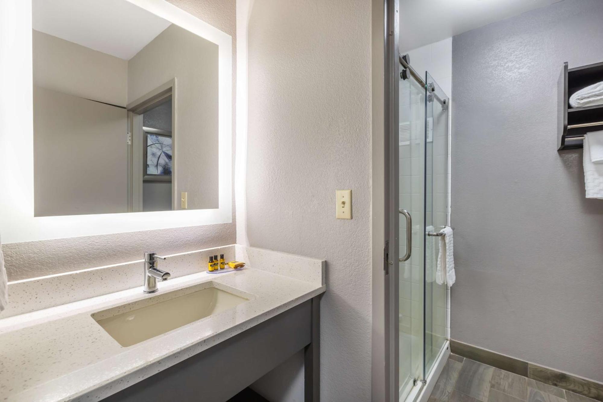 Best Western Plus Spartanburg Esterno foto
